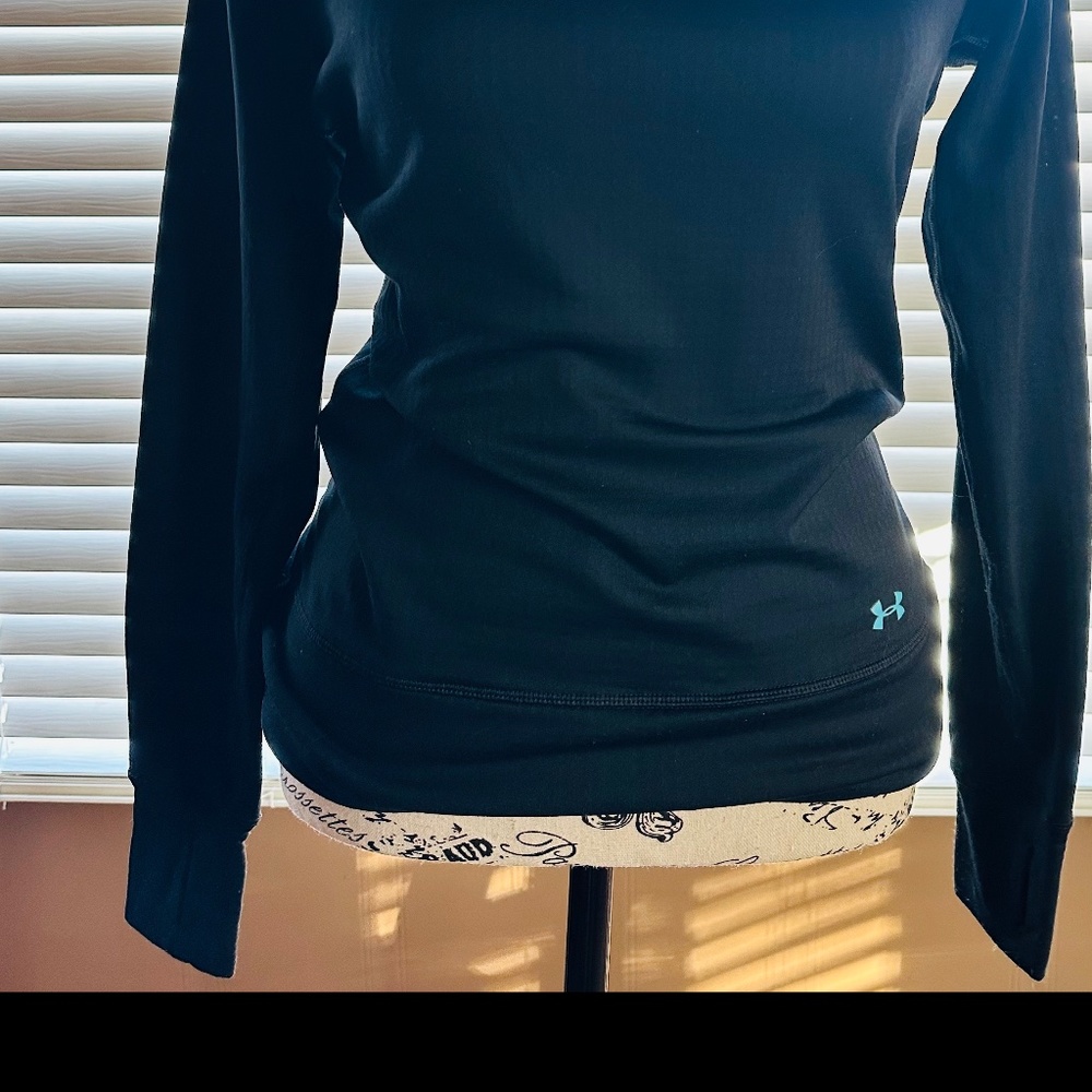 Under Armour Size Small Women's Base 2.0 Crew